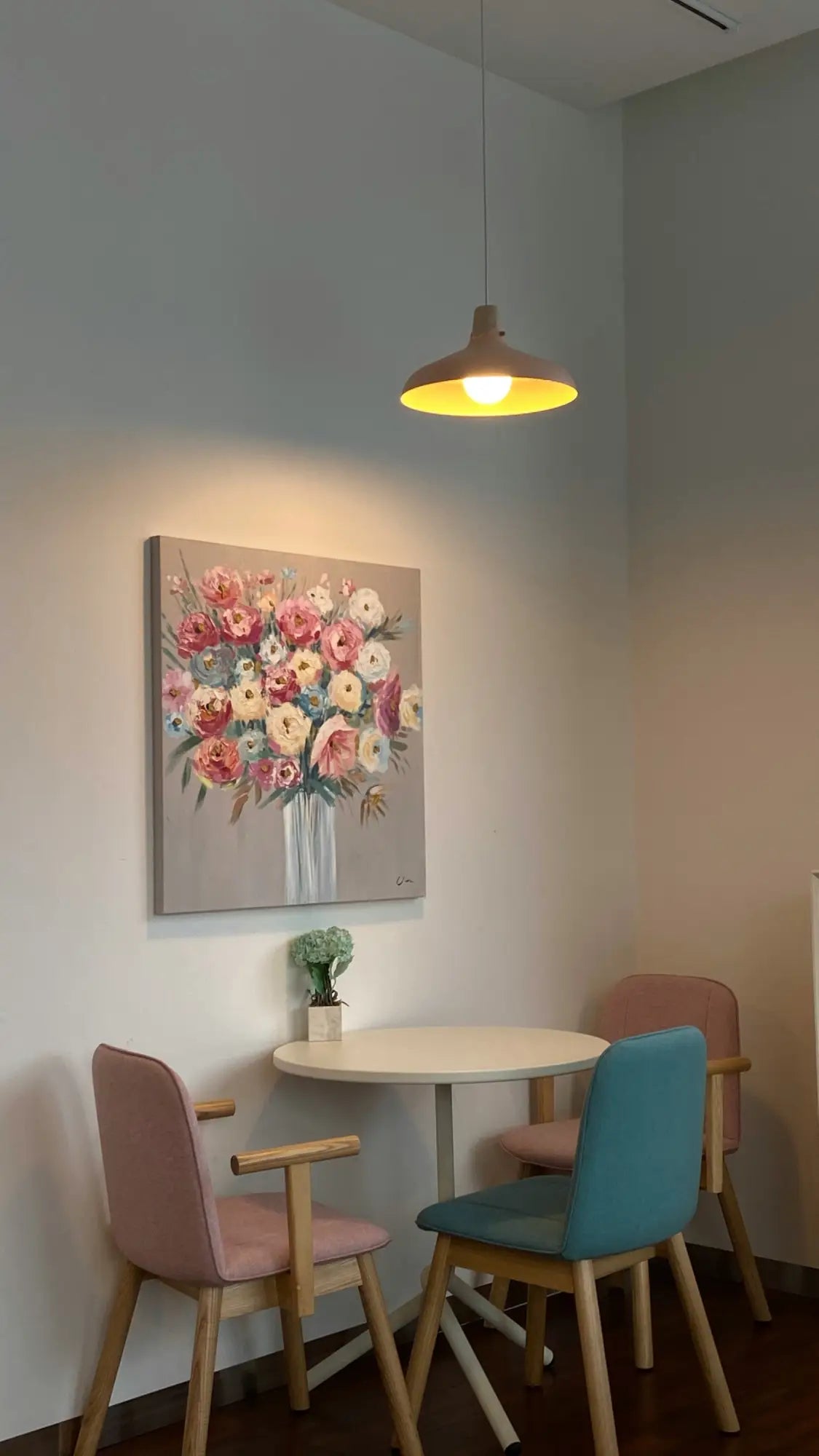 Art in Long-Term Care Facilities: Enhancing Senior Living with Art