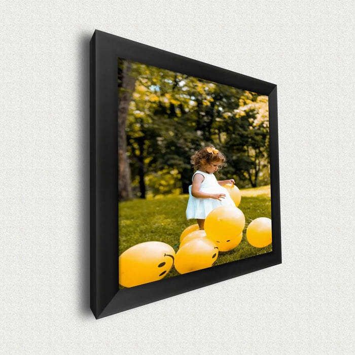 Large 40x60 Poster Frames from Modern Memory Design