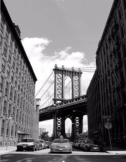 New york art Framed Black and white Bridge Lunchtime Atop a Skyscraper